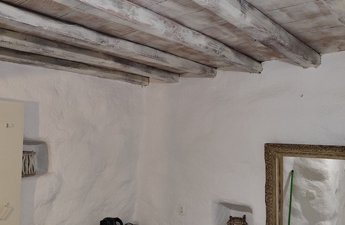Paraga Apartment | Artemis Cottage Room 1