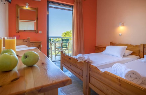 Amoudi Hotel | Julia Studios