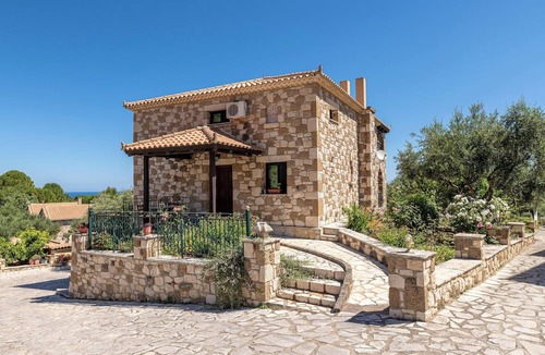 Vasilikos House | Joanna's Stone Villas