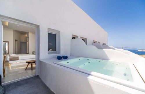 Akrotiri Hotel | Serenità Luxury Suites