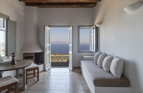 Ano Meria House | Provalma