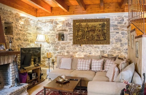 Kalavrita Villa | Kleitor Stone Villa - Peloponnese Getaway