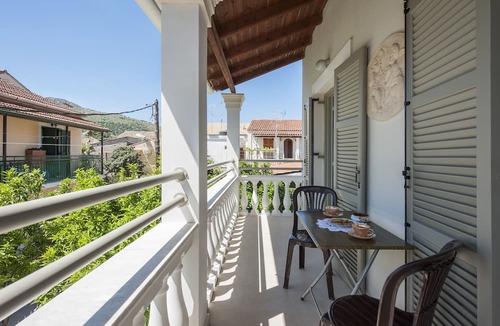 Kassiopi Apartment | The Orange Garden