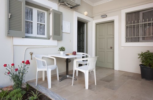 Kassiopi Apartment | The Orange Garden