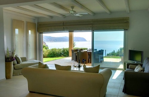Svoronata Villa | Monambeles Villas