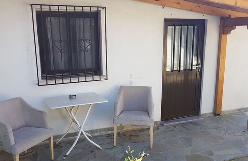 Markopoulo Mesogaias House | George Apartments by the Sea and Airport