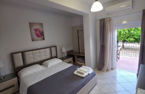 Agia Kiriaki Apartment | Olive Tree Apartment