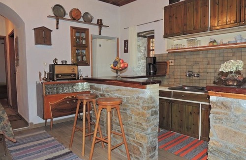 Megalos Prinos Apartment | Apartment with Amazing Mountain Views in a Traditional Thassian Estate !