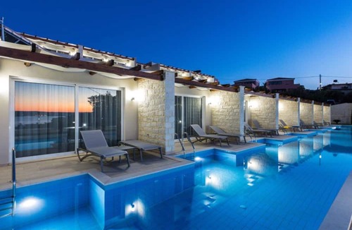 Plaka Apartment | Sun and Sea Plus Resort Hotel