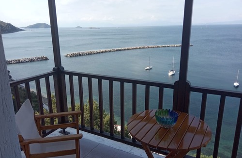 Loutraki Apartment | Selenunda