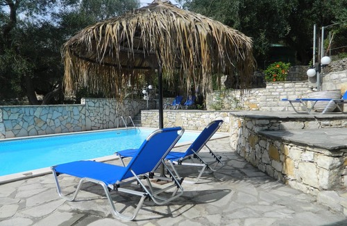 Mpogdanatika Villa | VILLA ALKINOOS - A stone house between olive trees