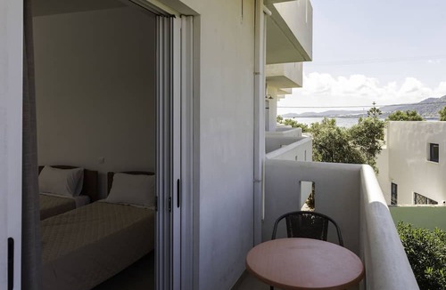 Palaiochora Apartment | Sifis Studios