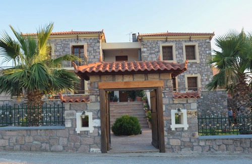 Lesbos Apartment | molivos hills