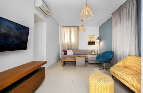 Koukaki Apartment | Rare Koukaki garden flat near Acropolis & metro