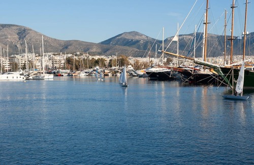 Alimos Boat Rental | Sun-Kissed Sailing Adventure in Islas Sarónicas
