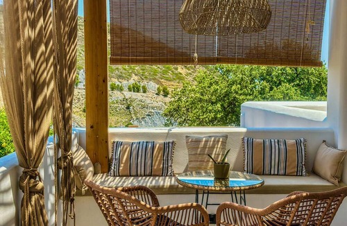 Skyros Town Apartment | APADEMIA SKYROS