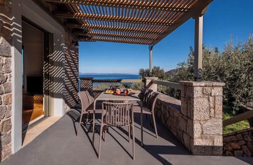 Poulithra Villa | Dio Escapes Villas