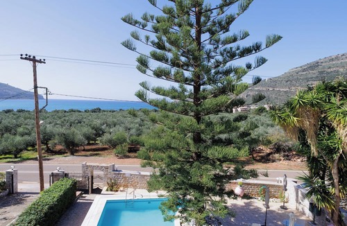 Karavostasi Apartment | Lithos By The Sea