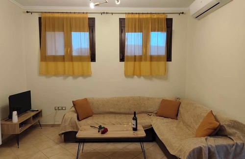 Agia Ermioni Apartment | Άνετος οικογενειακός χώρος στην Αγία Ερμιόνη Χίου λίγα λεπτά από την παραλία!