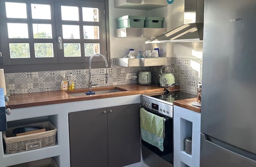 Aliki House | Beautiful Seaview One Bedroom House - WiFi, AC in Alyki.