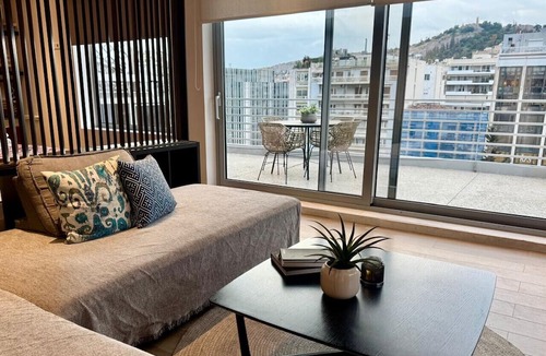 Kinosargous Apartment | Panoramic Acropolis View Retreat | Spacious Apartment on the Edge of Koukaki & Neos Kosmos