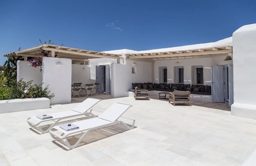 Santa Maria Villa | Lavish Paros Villa | Villa Galazia | 6-Bedrooms | Breathtaking Sea Views | Private Outdoor Pool | Private Furnished Terrace | Peaceful Outdoor Ambiance | Prime Location