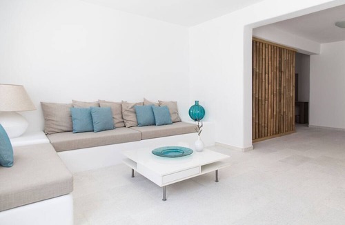 Santa Maria Villa | Lavish Paros Villa | Villa Galazia | 6-Bedrooms | Breathtaking Sea Views | Private Outdoor Pool | Private Furnished Terrace | Peaceful Outdoor Ambiance | Prime Location