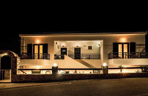 Armenistis Apartment | Casa del Sol #4 - Walk to the beach in 1 min!