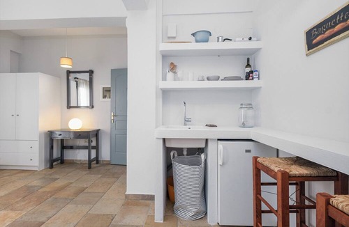 Armenistis Apartment | Casa del Sol #4 - Walk to the beach in 1 min!