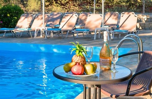 Istron Apartment | Plaisir Beachside Apts