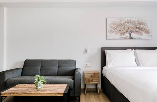 Dafni-Ymittos Apartment | B48 Athens Dafni