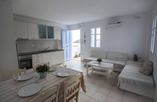 Livadi Apartment | Holiday Apartment '2' in Serifos