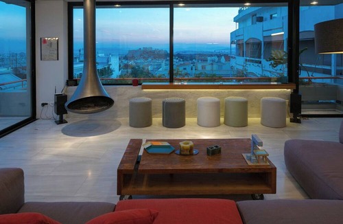 Athens City Centre Apartment | Swim with a 360° View in the Centre of Athens