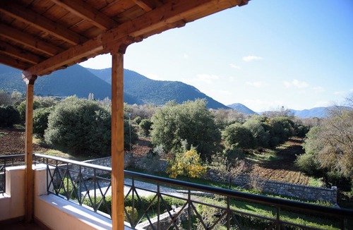 Vlacherna House | Villa Mainalo - House near the Forest & Ski resort