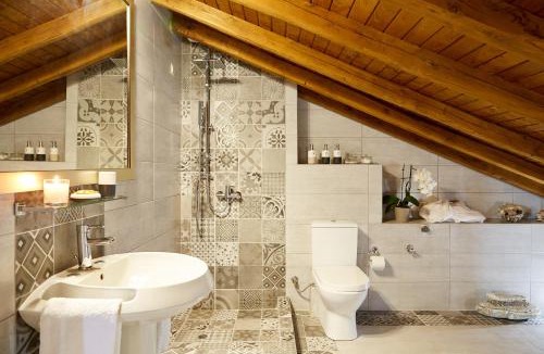 Ouranoupoli House | Archodiko Toliadi Boutique Apartments and Suites