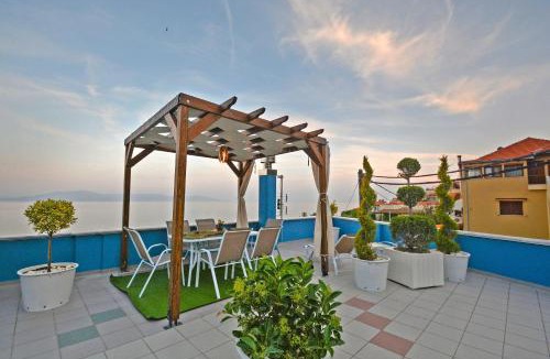 Kavala House | Old Town Blue Mansion