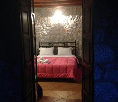 Omales House | Las - Giannakakoy Traditional Stone Houses
