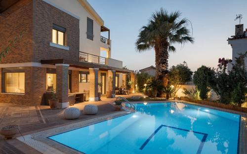 Palaia Fokaia Villa | Villa Liberta Athenian Riviera