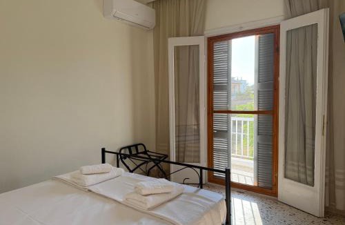 Nea Iraklia Apartment | Irakleia Summer House