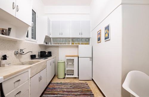 Agios Panteleimonas Apartment | S homes - Athens - Retro-Modern 2BR - Attiki Metro