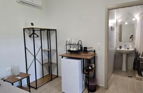 Salamis Apartment | Garden Room by the Vineyard Salamis
