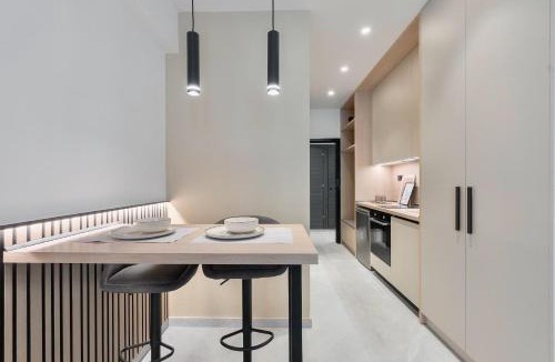 Ladadika Apartment | Odyssey - Premium SKG suites by halu!