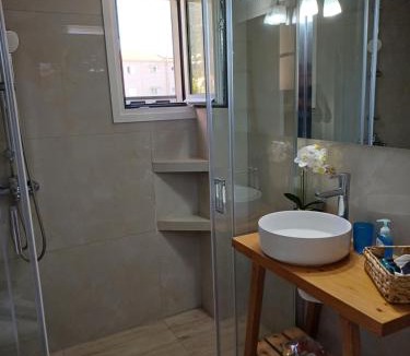 Nidri Apartment | Nini's House Superior Nydri - 100m from NYDRI TOWN CENTER