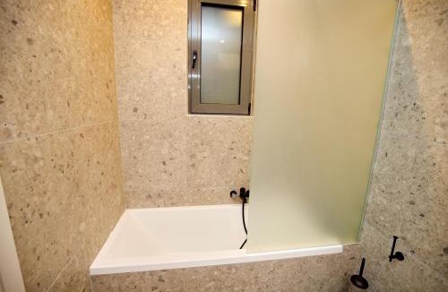 Kypseli Apartment | Athens Skyline Penthouse Jacuzzi Acropolis View