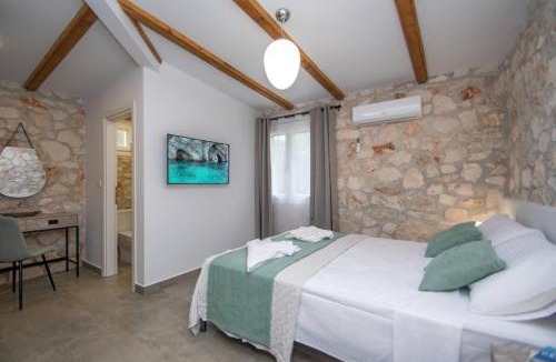 Elation Villa | Green Oak Villa