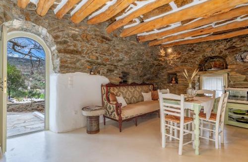 Andros Town House | Oak Farm Traditional guesthouse