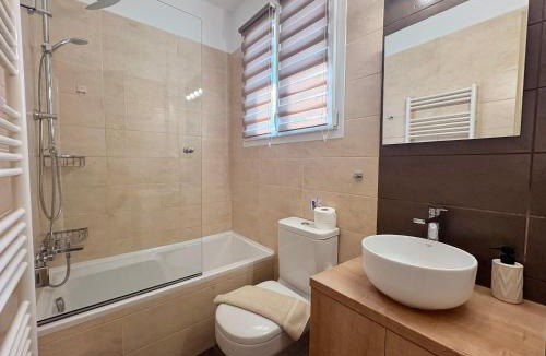 Sinarades Apartment | Little Spyrela