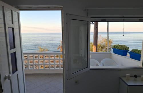 Nea Mesagkala Apartment | Poseidon Street ΝΕΑ ΜΕΣΑΓΓΑΛΑ Γκαρσονιέρα 4