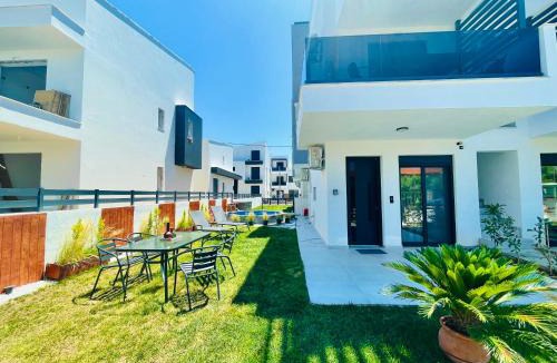 Paralia Ofryniou Apartment | Nikos House Plunge Pool Apartment, by Delta Hospitality