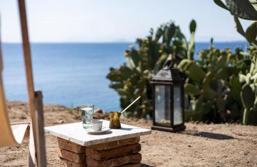 Perdhika Apartment | Stunning studio with panoramic sea views & sunset